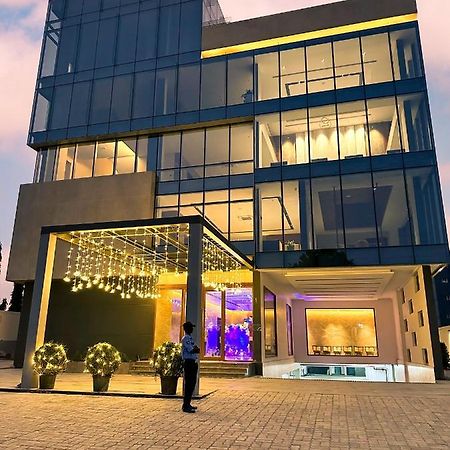 Signature Hotels فيساخاباتنام المظهر الخارجي الصورة